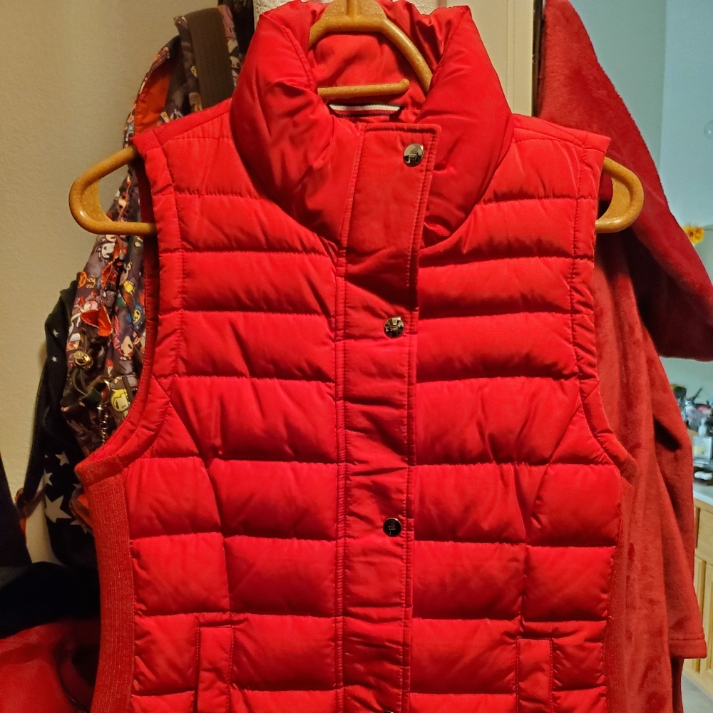 Beautiful Tommy Hilfiger red vest
